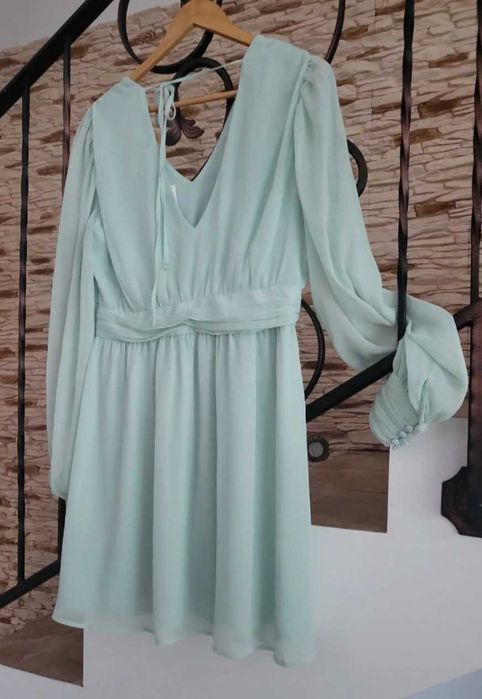 Sukienka o rozkloszowanym kroju