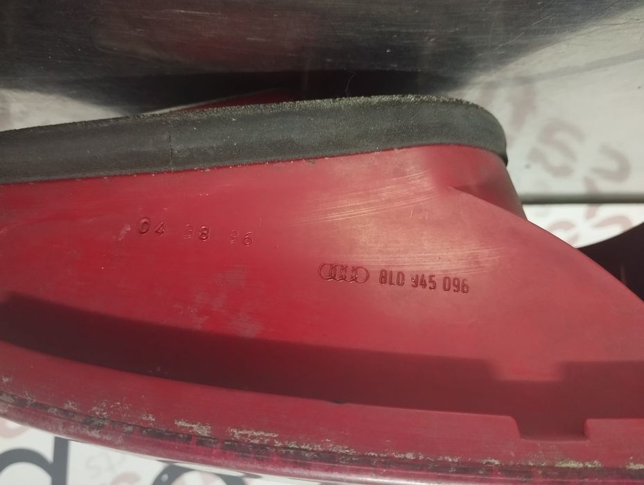 Farolim Direito AUDI A3 - 8L0945096