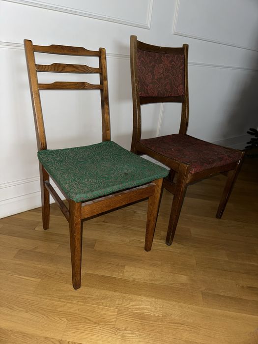 Віддам 2 деревʼяних стільці