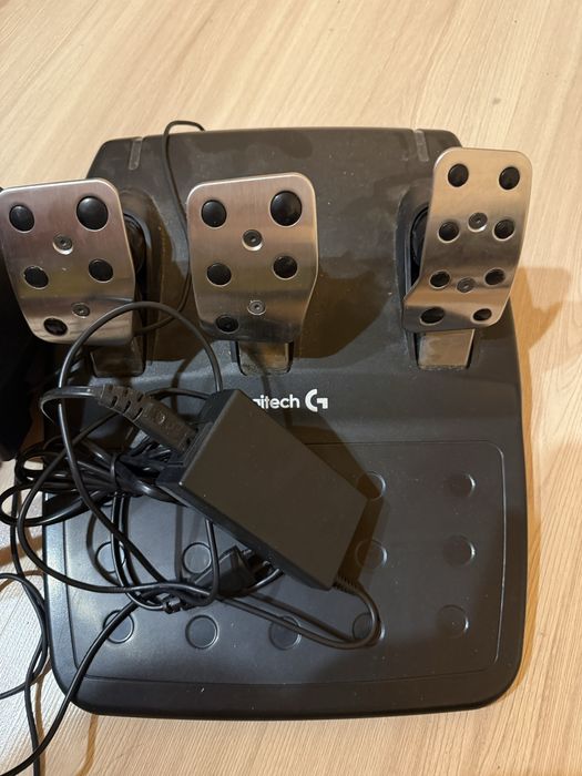 Kierownica Logitech G29 – Stan Idealny! (PS5/PS4/PC)