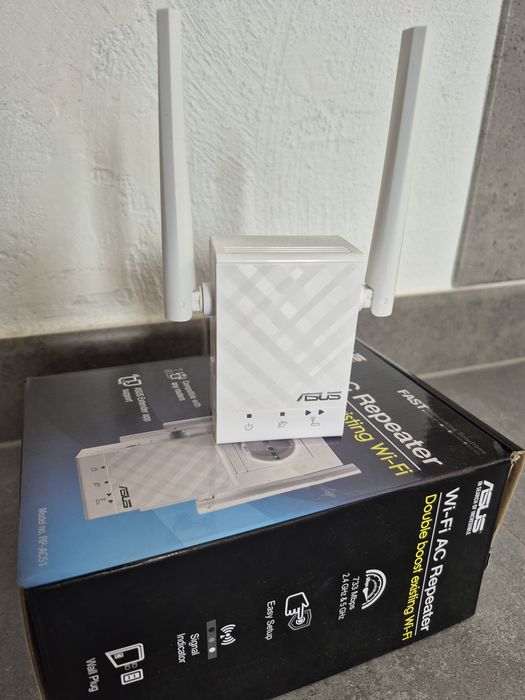 Wzmacniacz sygnału wifi Asus  RP AC 51  dual-band 2.4 GHz i 5 GHz