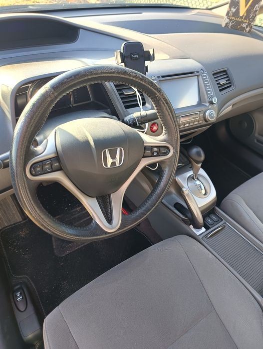 Honda Civic sedan 8 hybryda