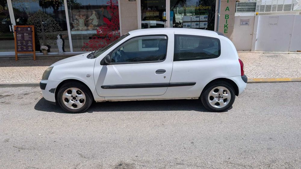 Renault Clio Comercial 2004