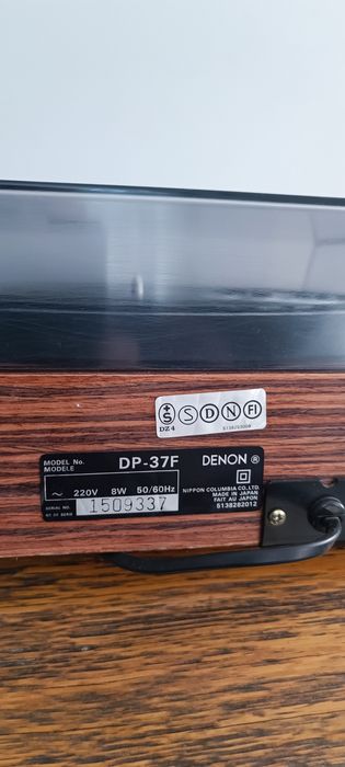 Gramofon Denon DP-37F