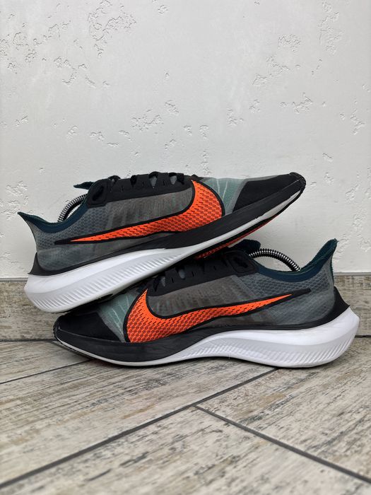 Nike zoom gravity 43р 27,5см