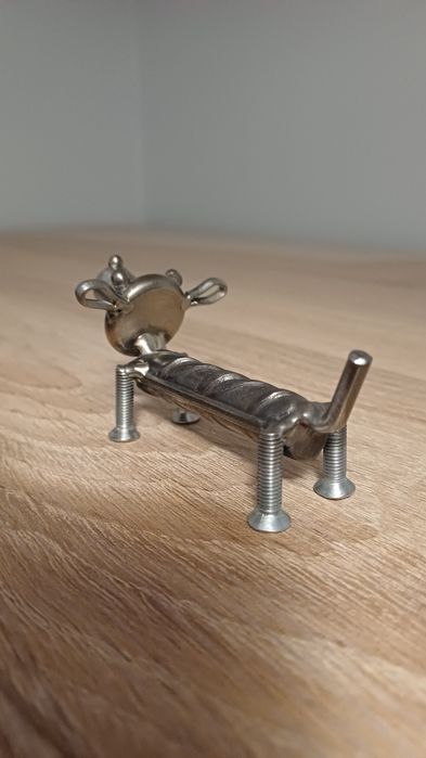 Jamnik Jamniczek piesek  z metalu metalowa figurka handmade