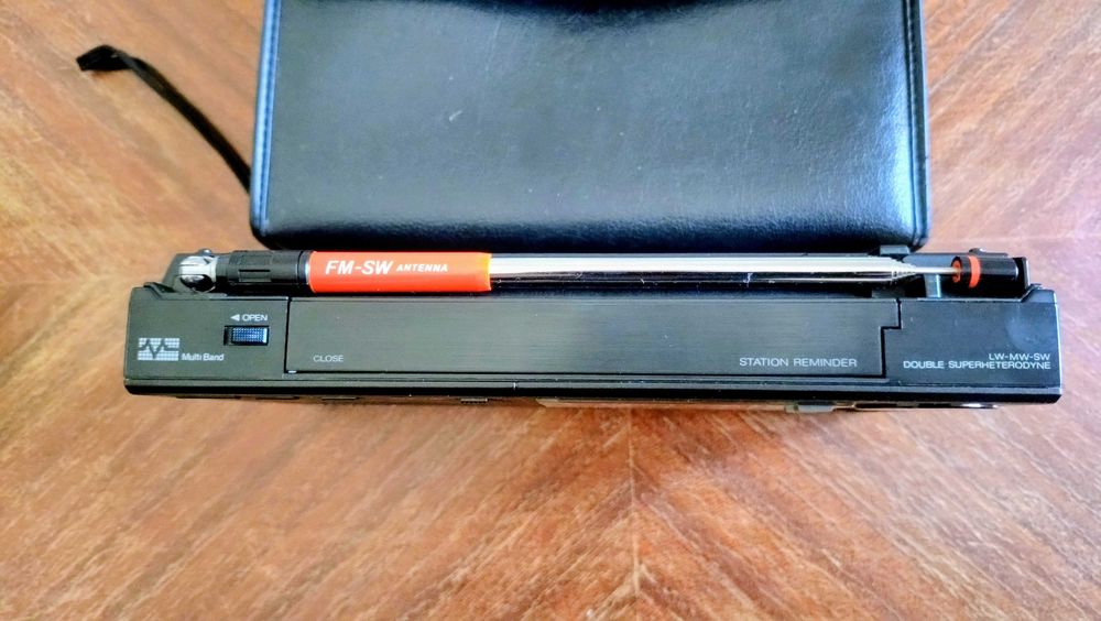 Super Radio raro Portatil Panasonic RF-B65
