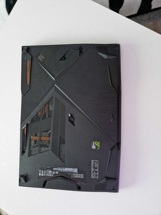 Laptop MSI MS 16R1 CORE I7 8750H 16GB RAM