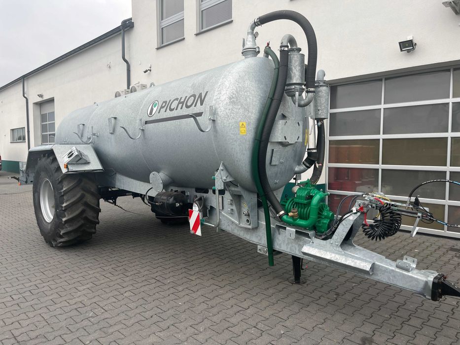 Wóz asenizacyjny PICHON 10400 l