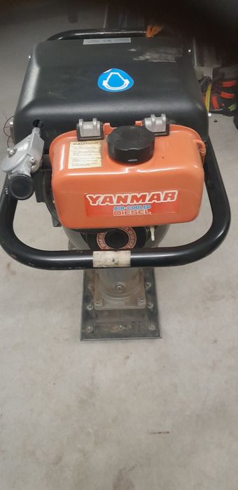 stopa wibracyjna yanmar