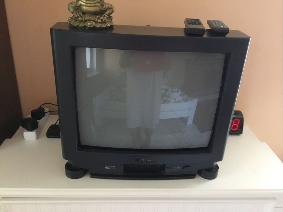 Продам телевизор Recor