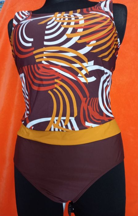 Kostium jednoczesciowy  roz .46