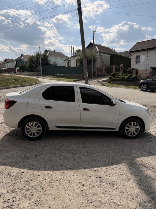 Renault Logan 2019 • 1.0 MPI • Газ/бензин