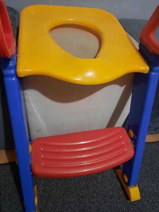 Nakładka na sedes ze schodkami