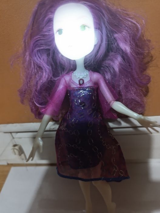Lalka Monster High Ari ,lalka świecąca i śpiewająca.