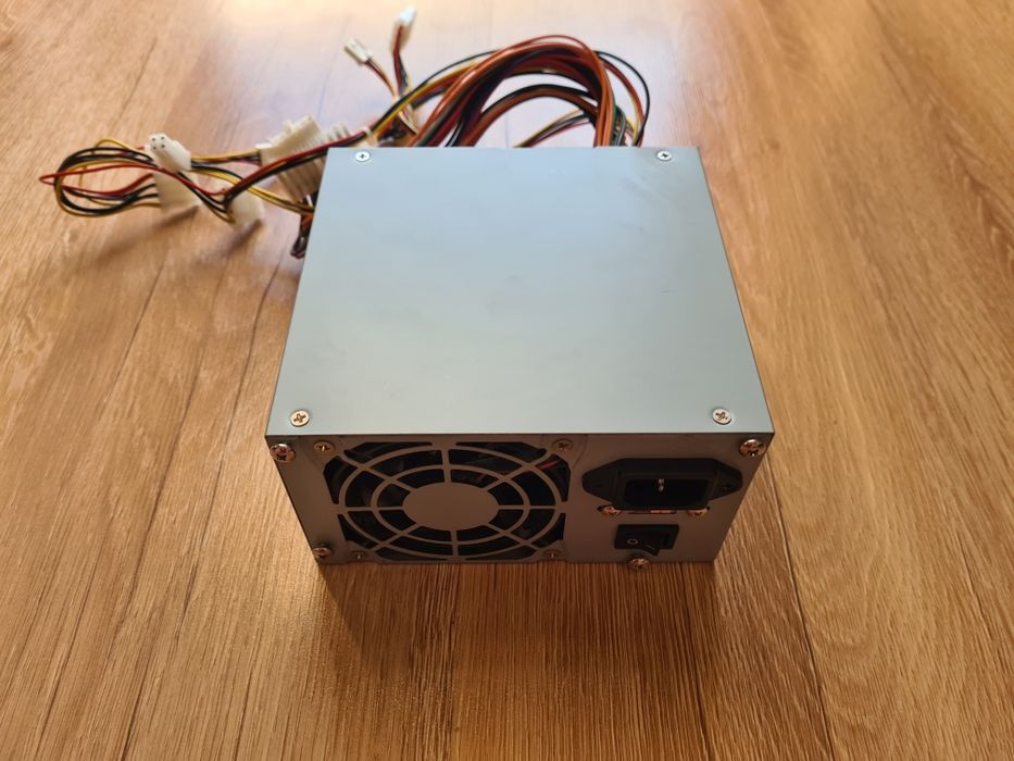 Komputer PC procesor płyta karta zasilacz cd-rom podzespoły części