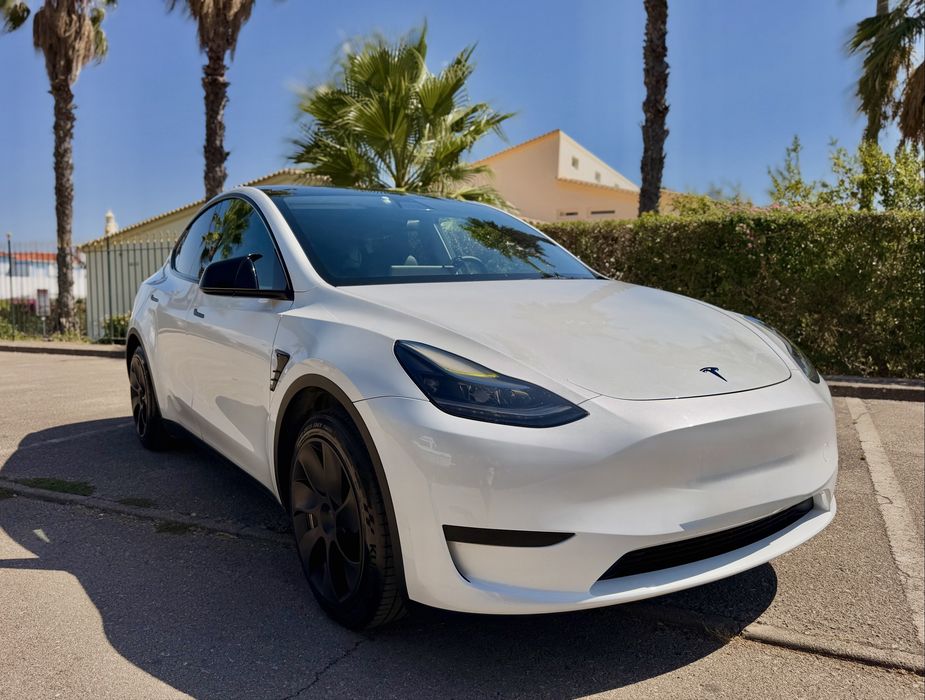 Tesla Model Y RWD Standard - IVA Dedutivel foto 3