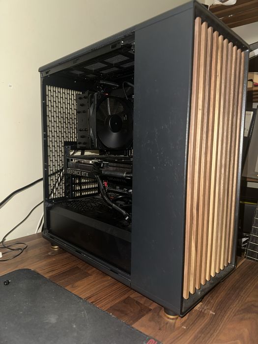 PC Ryzen 7 5800X RTX 4070 32GB RAM