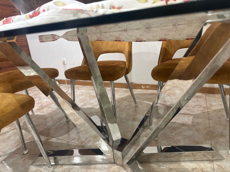 Mesa de sala com vidro temperado