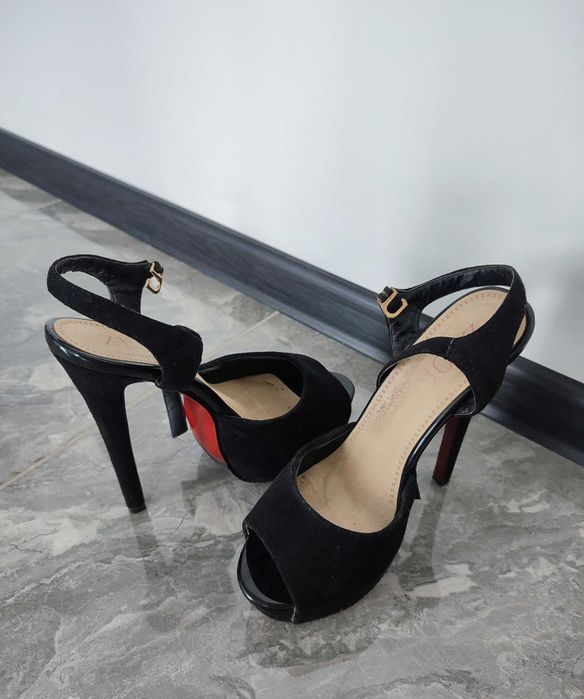 Туфлі, босоніжки, чорні, бежеві, 37 р