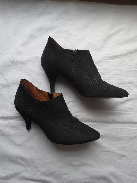 Czarne skórzane botki Jones Bootmaker 37 37,5