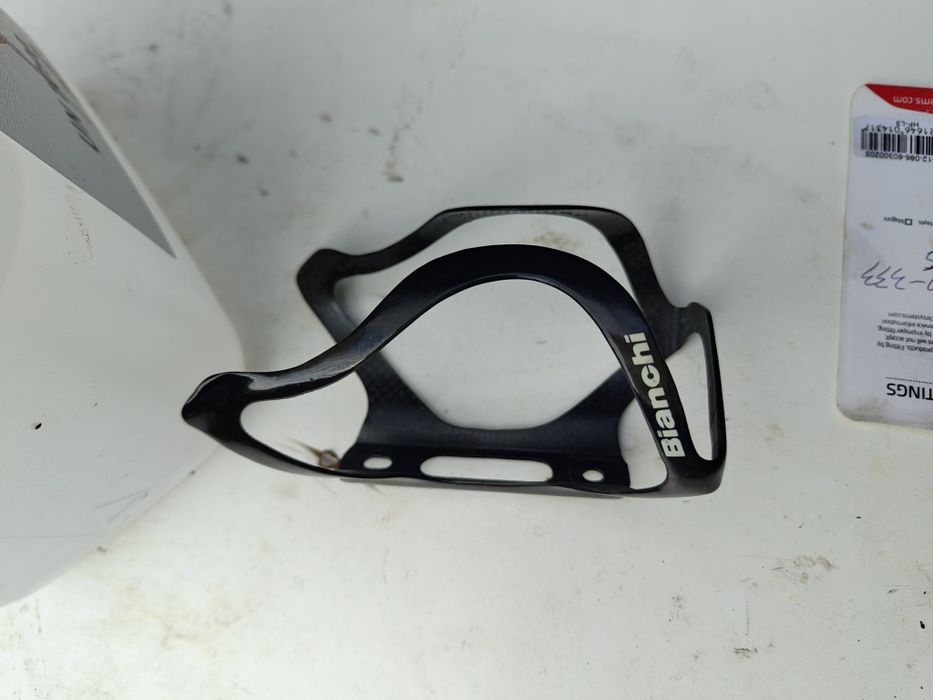Koszyk na bidon carbon bianchi
