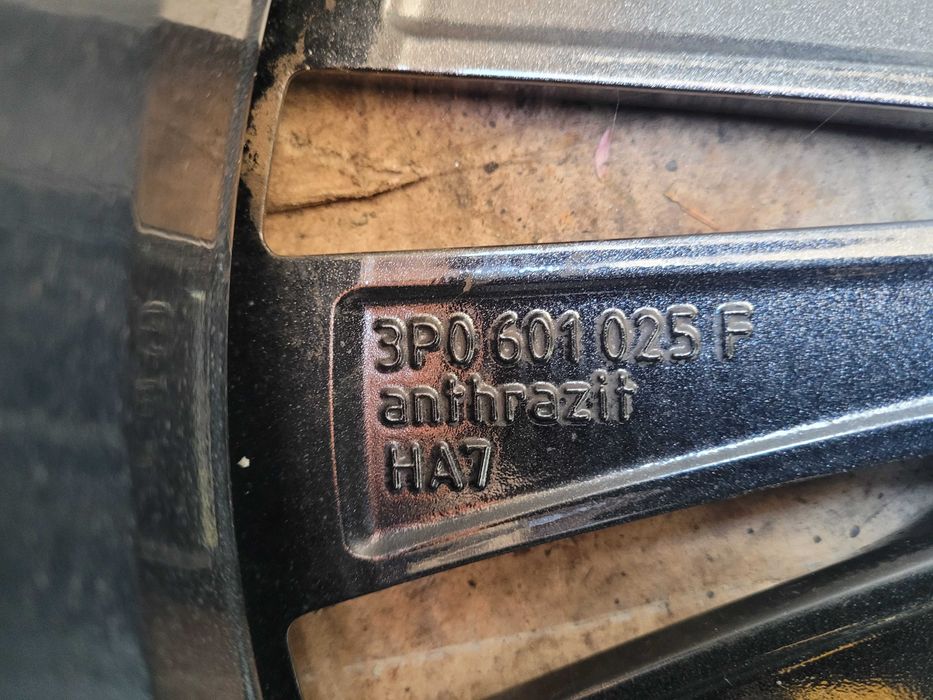 Felgi aluminiowe Skoda SuperB 8JX18H2 ET44