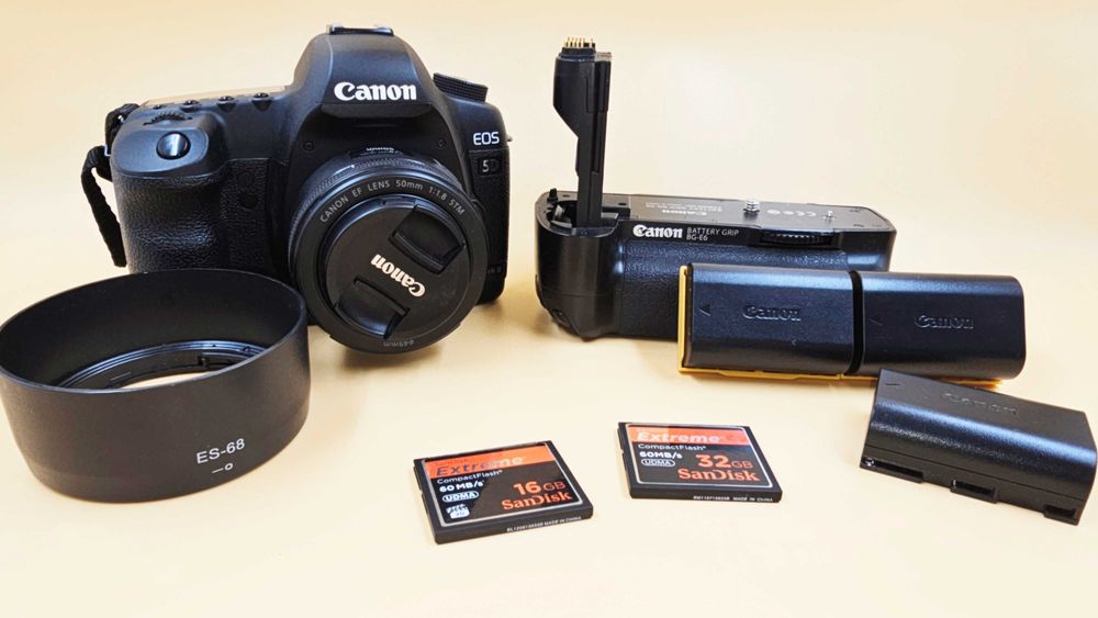 Canon EOS 5D Mark II + Canon 50mm STM + Battery Grip BG-E6 комплект