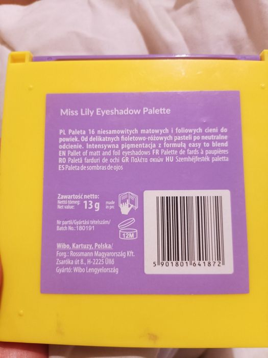 Paleta miss Lily marki lovely.