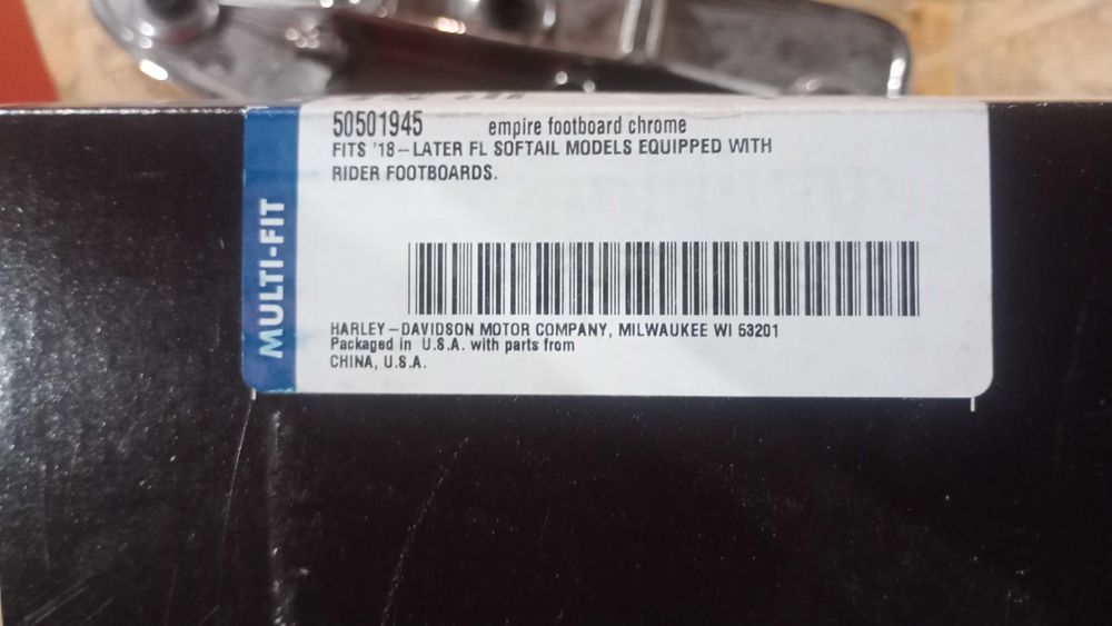 Kpl 2x Podesty podest Harley Davidson Softail Fat Boy FLFB FLFBS M8