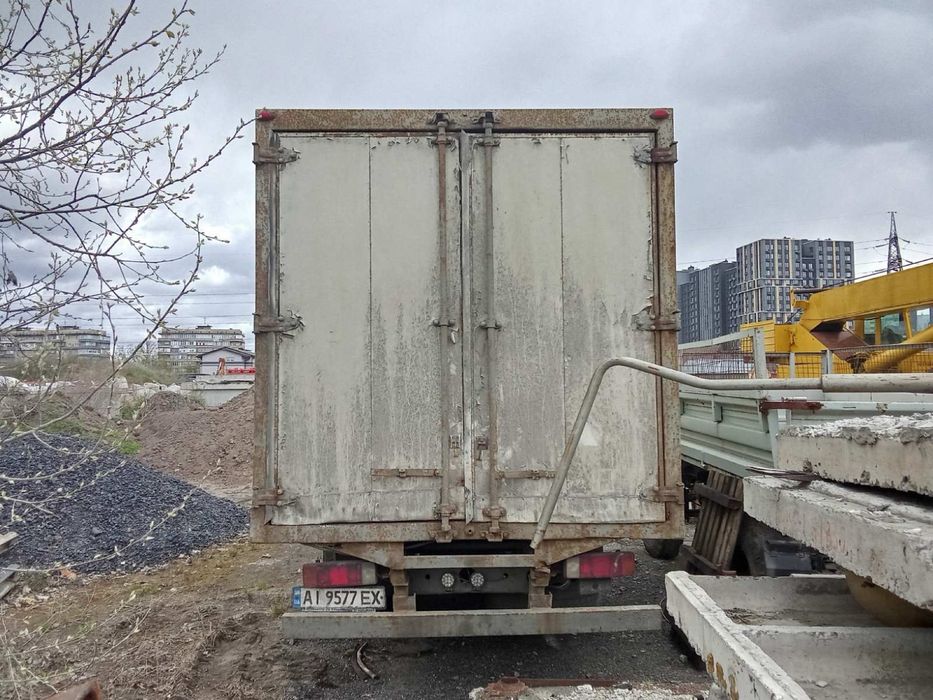 Продаж авто грузового