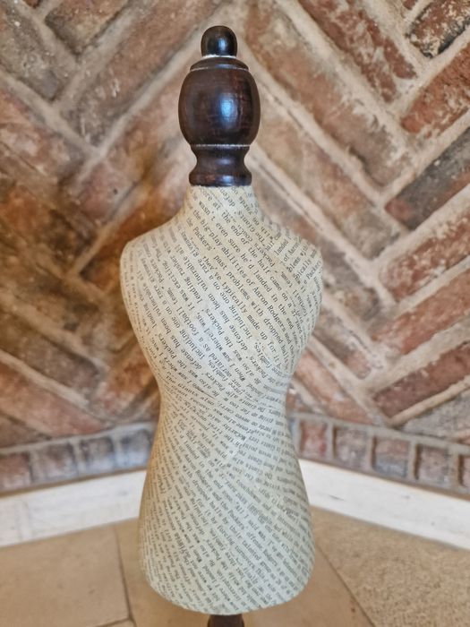 Busto manequim feminino