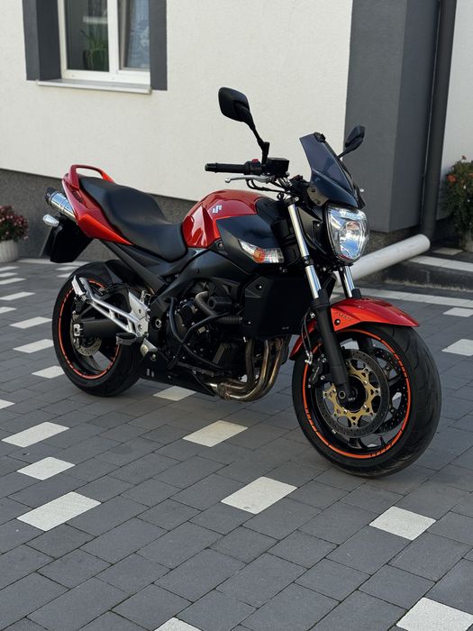 suzuki gsr 600!!!