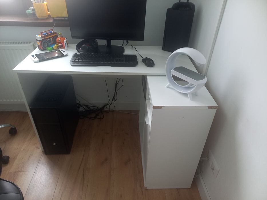 Biurko biale narożne