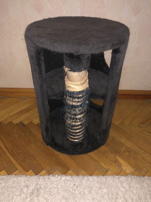 Кошачий домик когтеточка