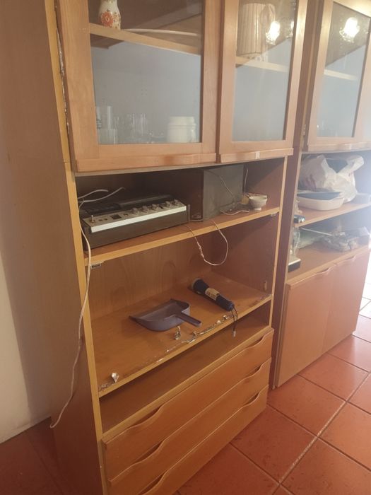 Móvel de Sala c/ Prateleiras e Portas