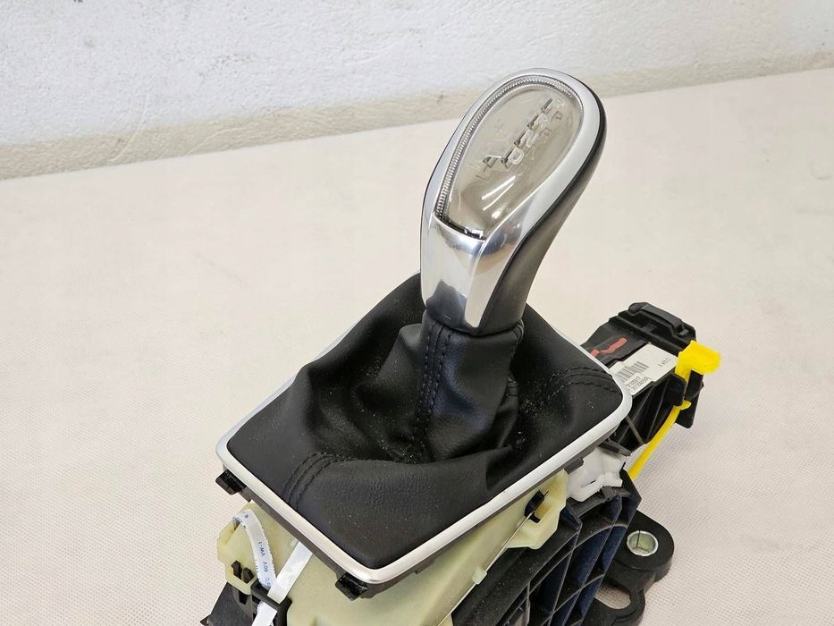 Lewarek gałka zmiany biegów volvo V40 V40 cross country 2012-2019…