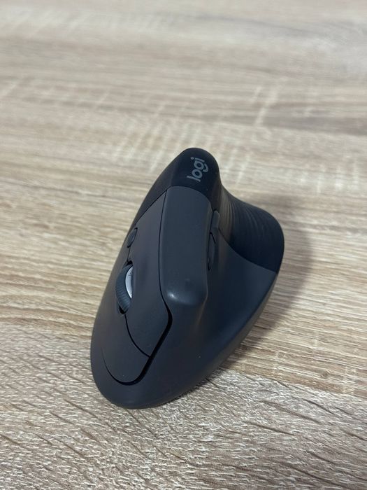 Бездротова миша Logitech Lift Ergonomic Vertical Graphite (910-006473)