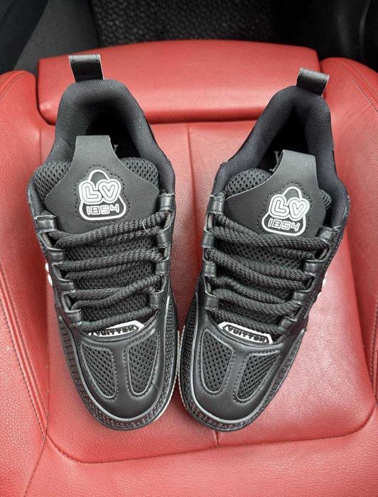 Кросівки Louis Vuitton Skate Sneaker Black чорні луї вітон лв скейт