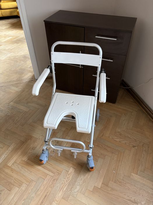 Wózek/fotel kąpielowy stan bdb