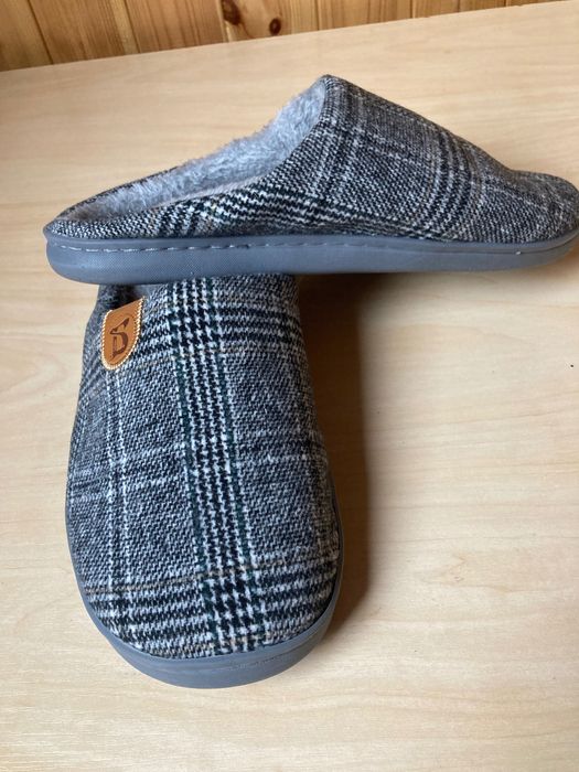 Кімнатні тапочки чоловічі