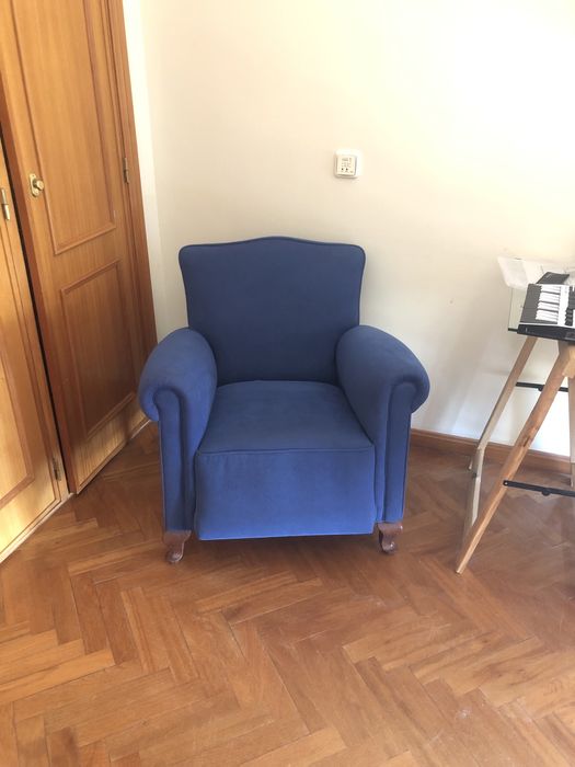 Sofa azul de um lugar