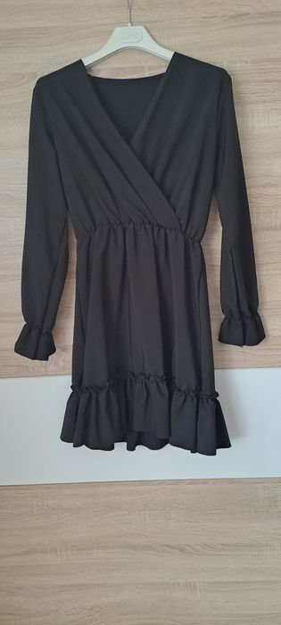 Czarna sukienka rozmiar M