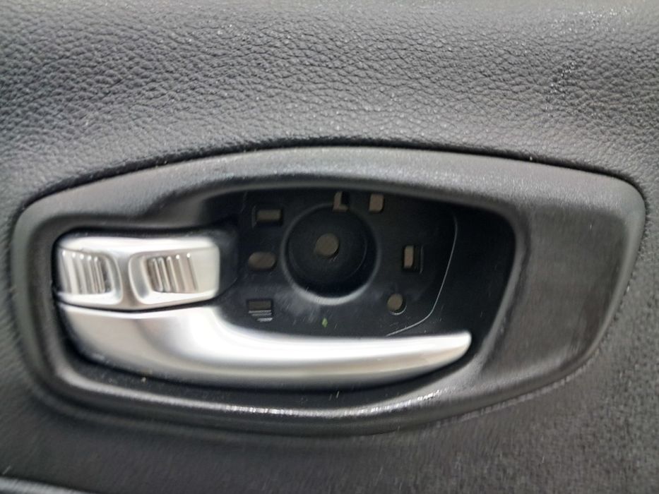Обшивка двери карта дверная передняя левая JEEP COMPASS 17- 5UR931XCAF