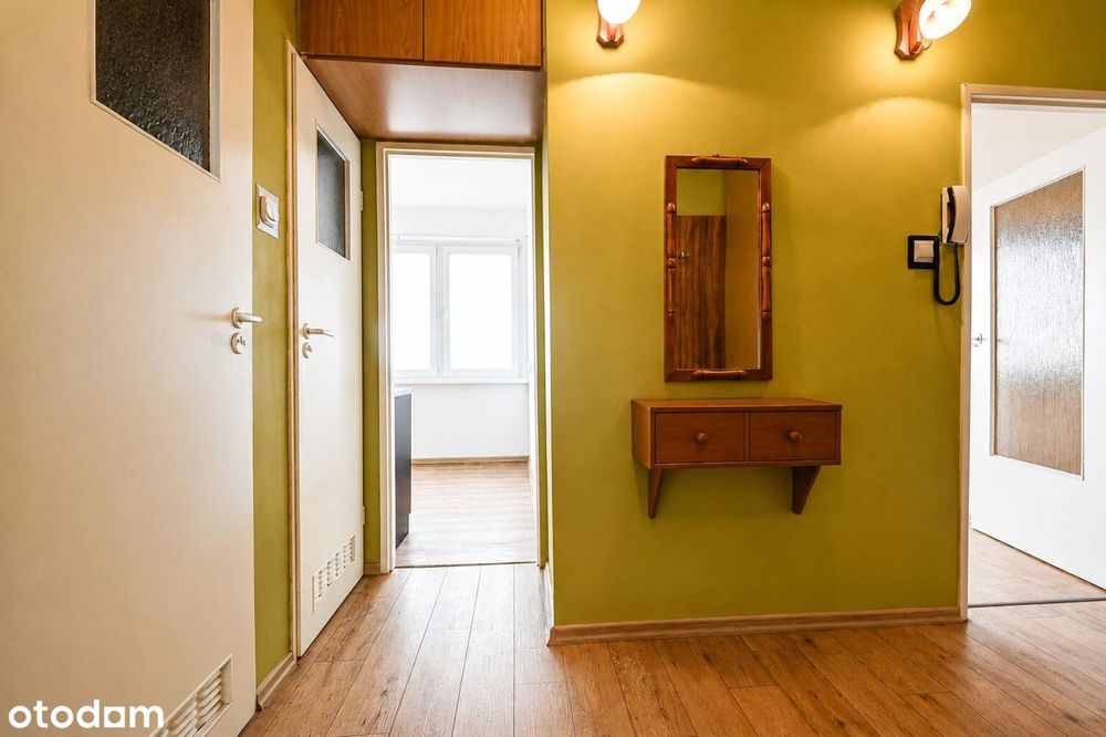 Dwupokojowe, rozkładowe, dwustronne z balkonem