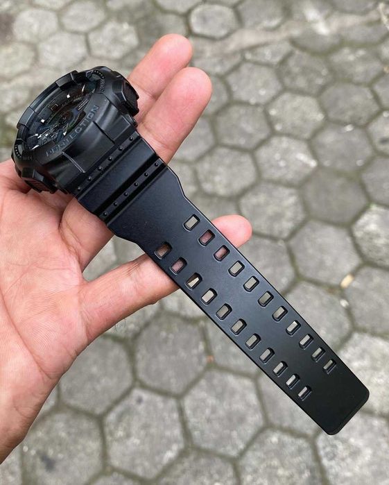 Чоловічий годинник Casio G-Shock GA - 110-1B Оригінальний. Ідеал стан!