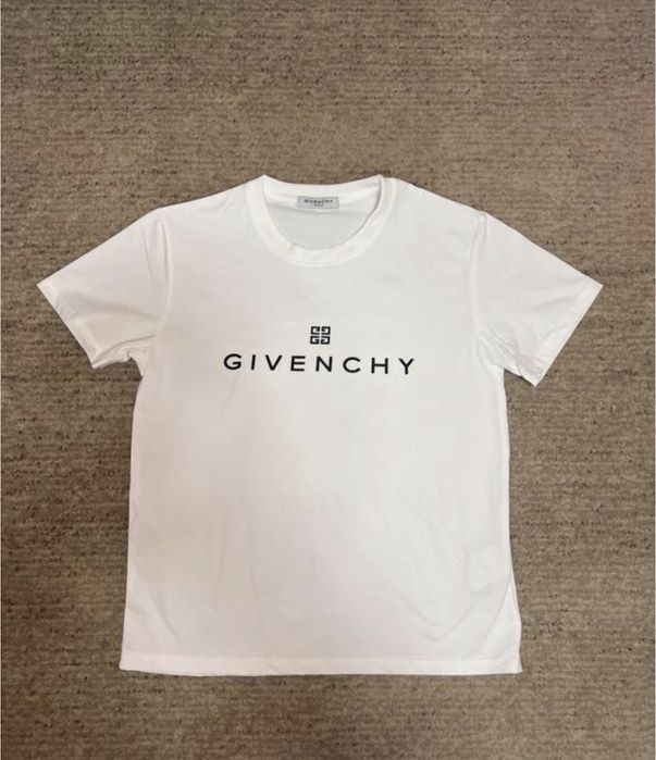 Футболка Givenchy