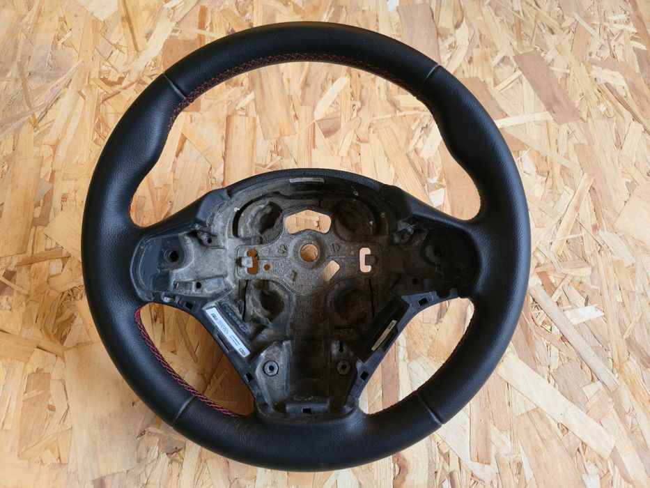 Volante Sport BMW Serie 1 F20 3 F30 4 F36 em pele