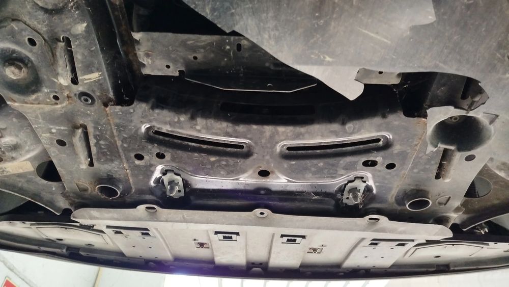 Charriot frente RENAULT Twingo III (BCM_)