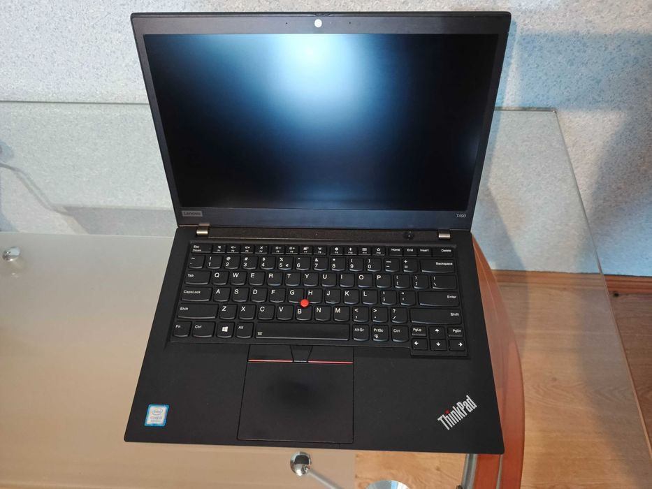 Laptop Lenovo T490 i5 Win11 podświetlenie super bateria ok 12h
